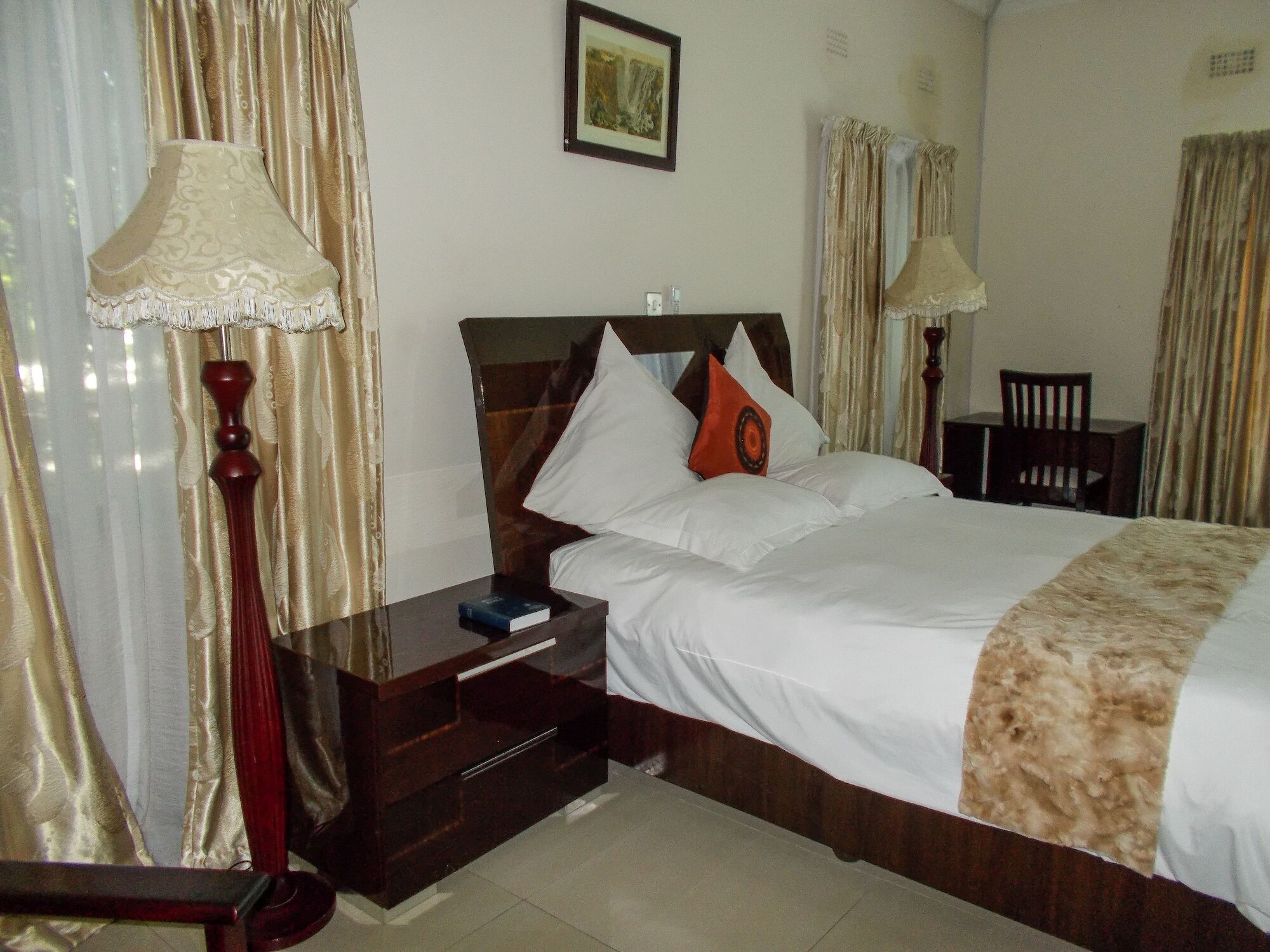 Waterfalls Hotel Lusaka Luaran gambar